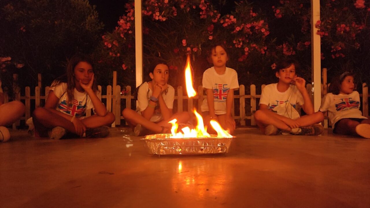 0a4d32ae3c44def0982b5a2f1c3b4fd8-3.jpg