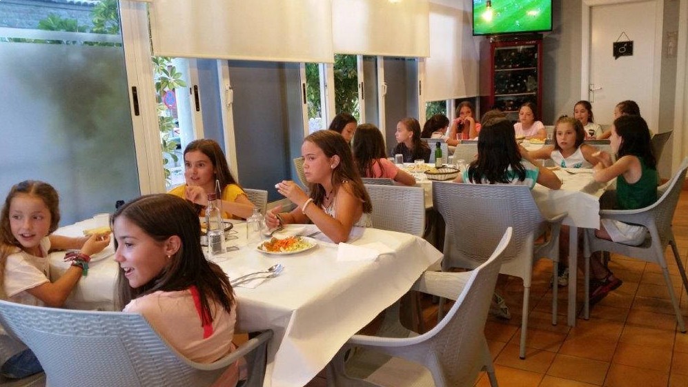 campamentos_de_verano_en_murcia_campamento-nautico-en-playa-de-aguilas-murcia