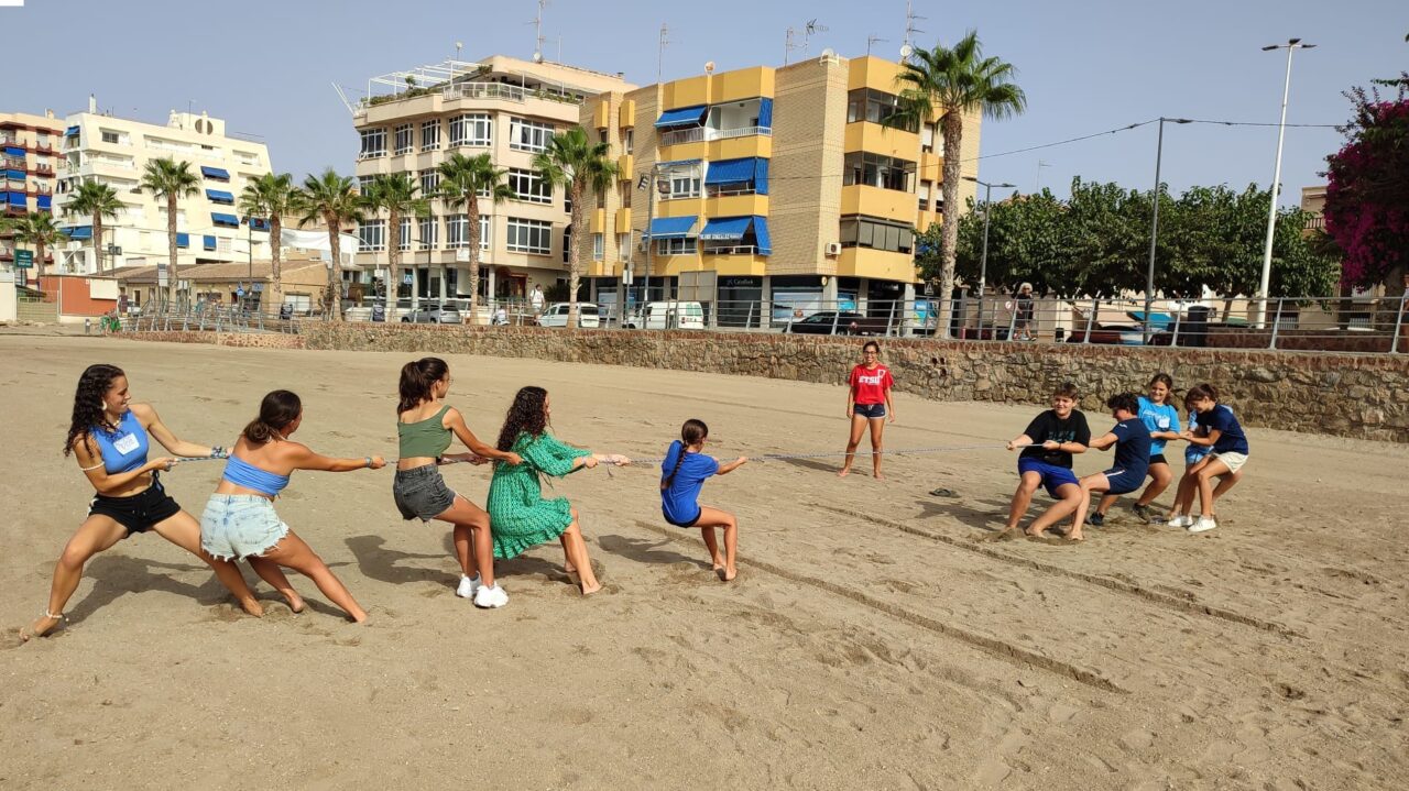 campamentos_de_verano_en_murcia_campamento-nautico-en-playa-de-aguilas-murcia