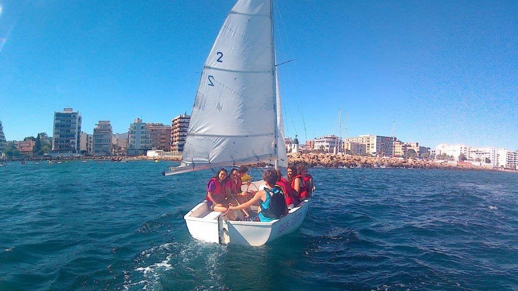 campamentos_de_verano_en_murcia_campamento-nautico-en-playa-de-aguilas-murcia