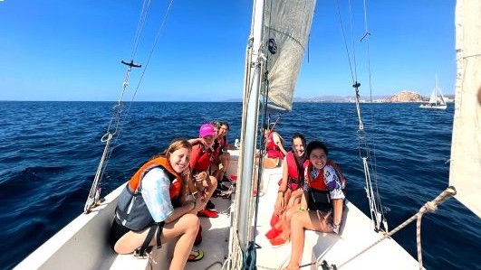 campamentos_de_verano_en_murcia_campamento-nautico-en-playa-de-aguilas-murcia