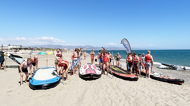 campamentos_de_verano_en_malaga_surf-camp-urbano-en-malaga