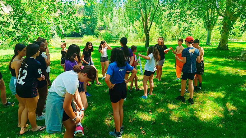 campamentos_de_verano_en_burgos_campamento-multiaventura-en-cornejo-de-sotoscueva