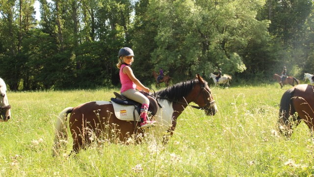 campamentos_de_verano_en_huesca_campamentos-hipicos-internacionales-con-frances
