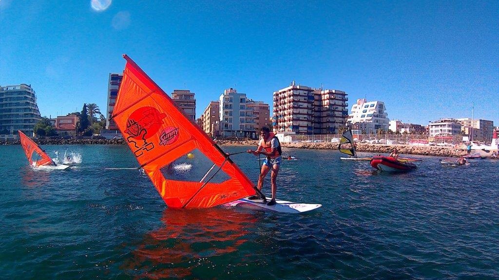 campamentos_de_verano_en_murcia_campamento-nautico-en-playa-de-aguilas-murcia