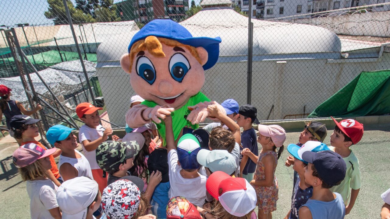 campamentos_de_verano_en_malaga_campamento-semana-blanca-vals-sport-churriana