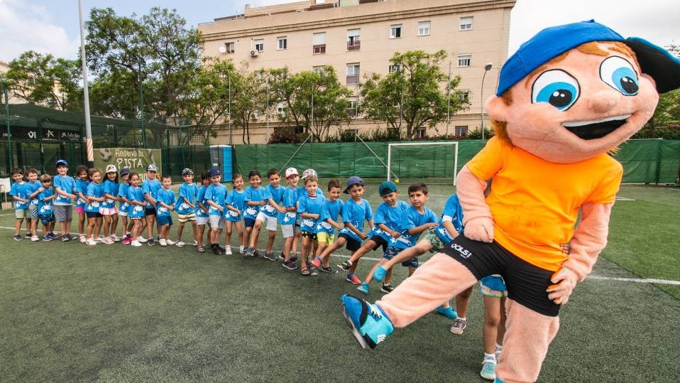 campamentos_de_verano_en_malaga_campamento-de-navidad-vals-sport-consul